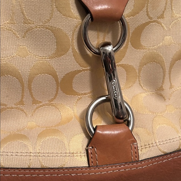 Coach Tan and Cream Shoulder Bag - Picture 5 of 16